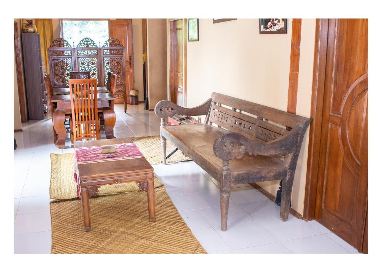 Sanggar Pantcha Indra Guest House Kemuning Exterior photo