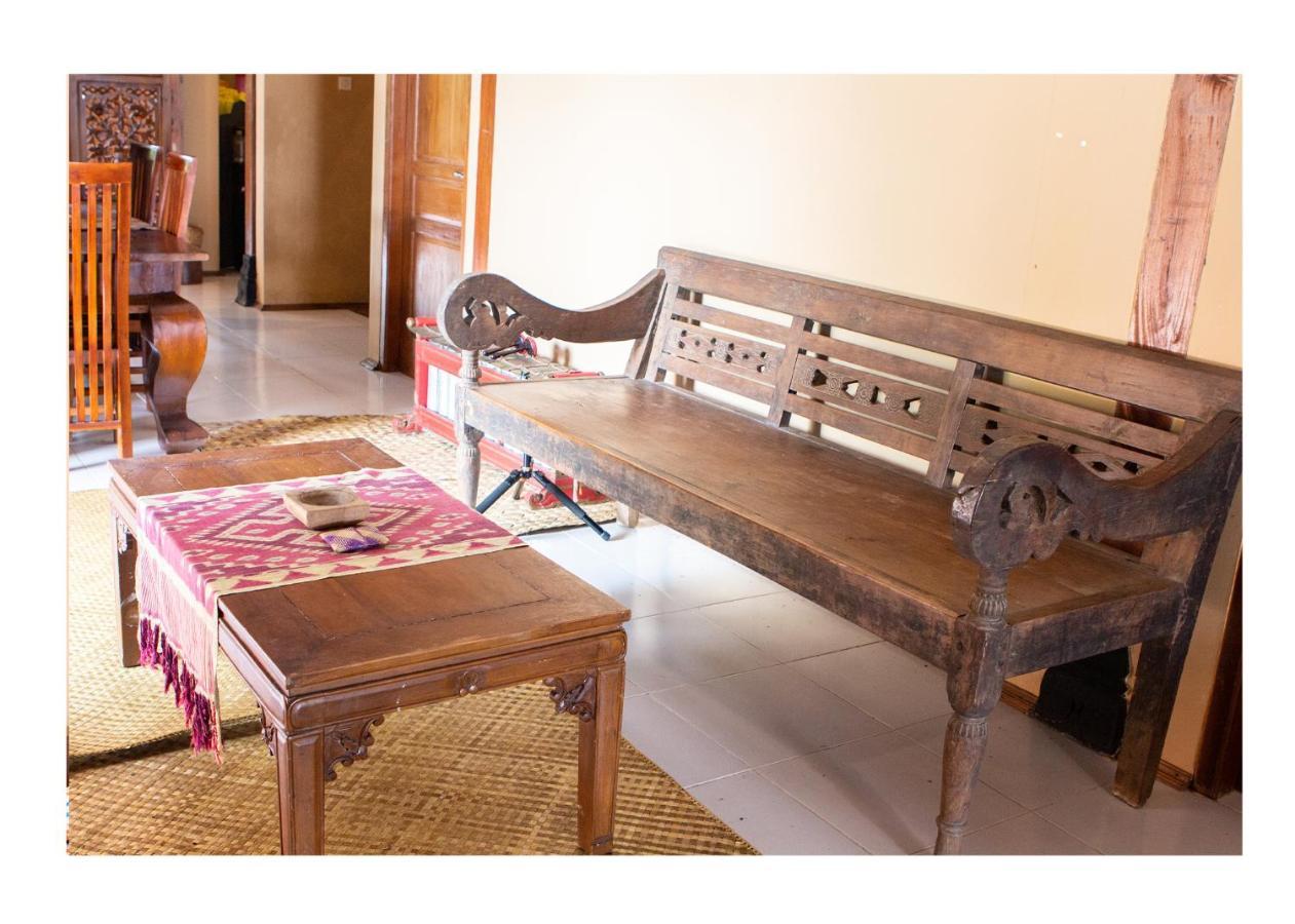 Sanggar Pantcha Indra Guest House Kemuning Exterior photo