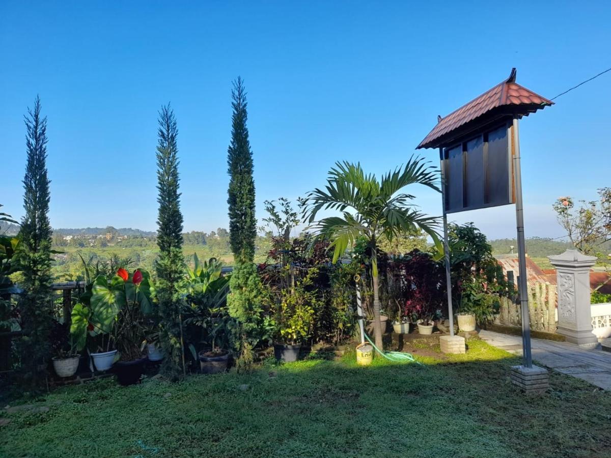 Sanggar Pantcha Indra Guest House Kemuning Exterior photo